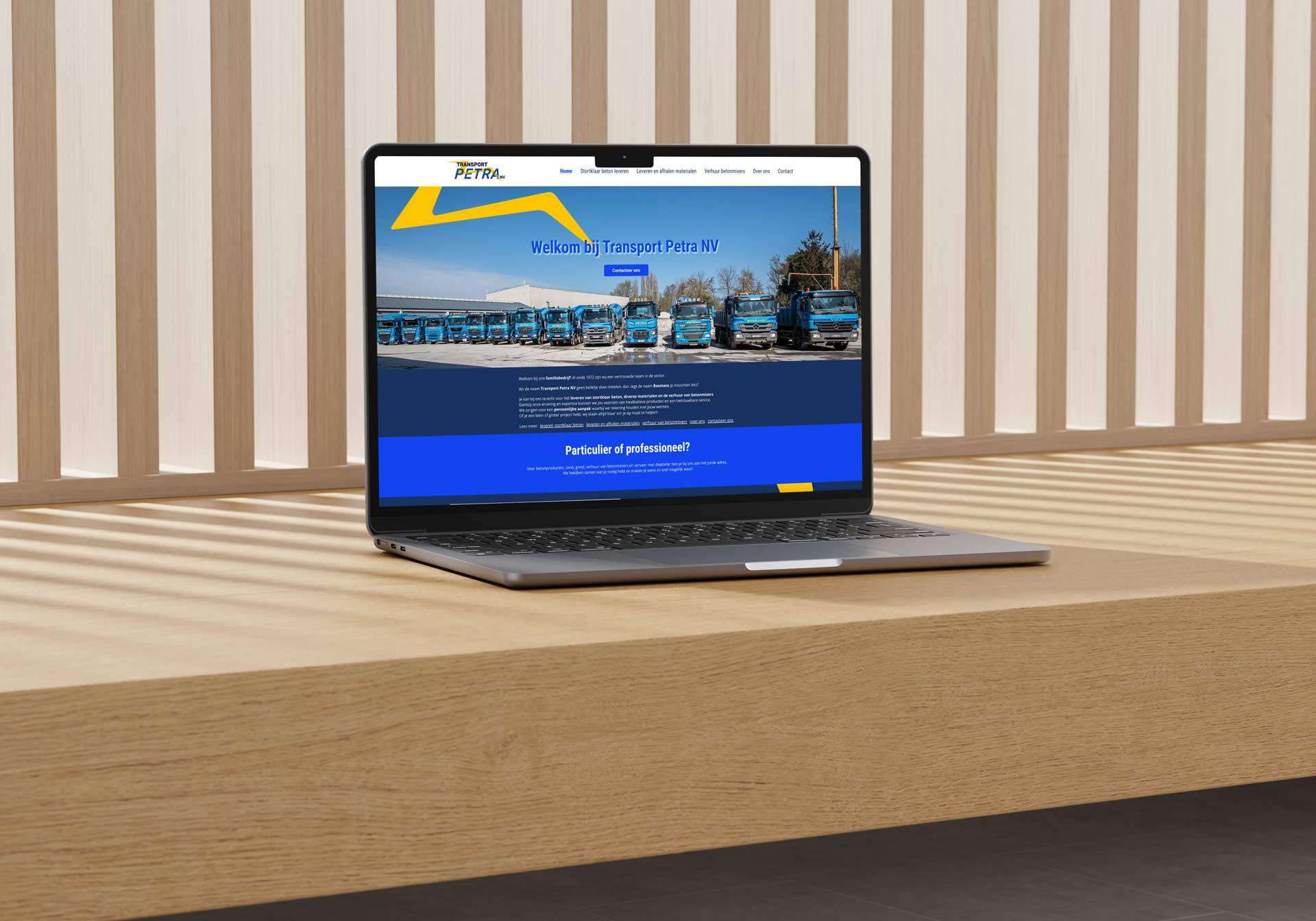 Website ontwerp voor Transport Petra NV door zuly.be Website ontworpen voor Transport Petra NV, familiebedrijf actief in het leveren van stortklaar beton, afhalen van materialen en verhuur van betonmixers. De blauw-gele huisstijl werd doorgetrokken naar een duidelijke, overzichtelijke website met heldere navigatie voor zowel particuliere als professionele klanten.